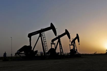 El precio del barril de petróleo llegó a US$85, el valor más alto desde 2014