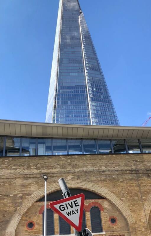 El Shard es un rascacielos de 95 pisos.