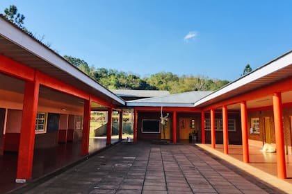 Alejandra es maestra de la escuela 337 de Arroyo Bonito, un paraje que pertenece a la localidad de Arroyo del Medio.