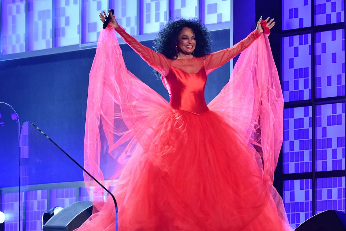 Y es con Diana Ross, una leyenda de la música que cumplió 75 años y los festejó en los Grammy, con quien cerramos esta galería