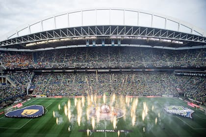 Ya empezó la final entre Pumas de México y Seattle Sounders por la final de la Concachampions