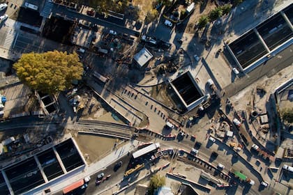 Primero se darán las directivas a los conductores de transporte pesado y durante todo el lunes se acomodarán con un operativo de 400 agentes de tránsito, para que el martes por la mañana todos los vehículos circulen bajo el nuevo esquema