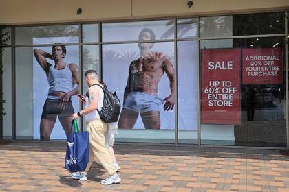 Ya inmunes a los cambios arancelarios, importadores de EEUU ven decisiones legales como un costo más