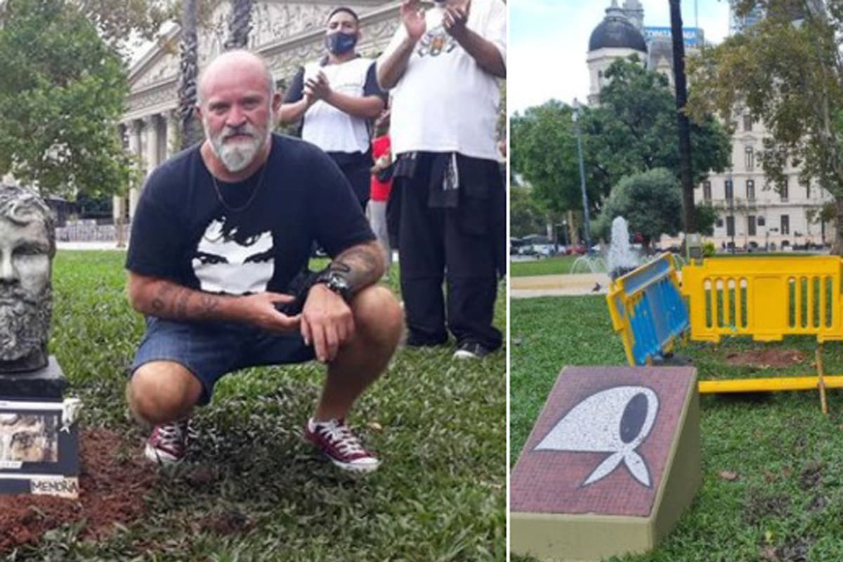 Ya no está la escultura en homenaje a Santiago Maldonado en la Plaza de Mayo