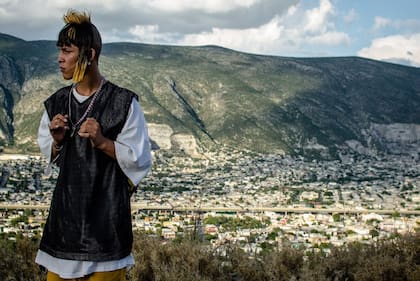Ya no estoy aquí, centrado en el fenómeno de la cumbia colombiana