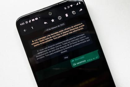 ¿Ya no quieres que aparezca "reenviado" en tus conversaciones de WhatsApp? Usa este truco