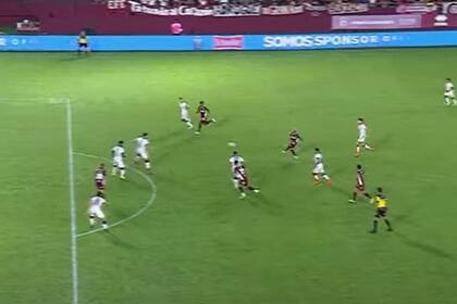 Ya salió el zurdazo de Esquivel que se transformará en el 2-0 de Lanús ante San Lorenzo: gran gol del zurdo