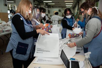 Ya se entregaron 3.814.986 canastas en distintos barrios porteños