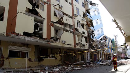 Ya son casi 600 los muertos en Ecuador por el terremoto