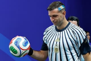 “Ya va a llegar mi momento”: el Mundial agridulce del “Dibu” Martínez