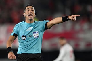 Falcón Pérez será el árbitro de la final entre River y Belgrano: las polémicas que lo involucraron con ambos equipos