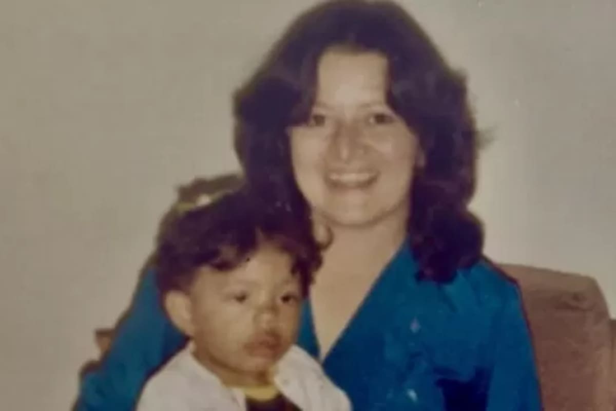 Yamely adoptó a Lourdes en 1980