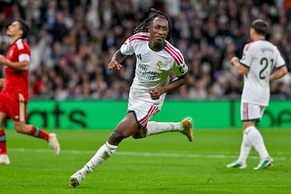 Yan Diomande es uno de los futbolistas ternados al premio en la categoría Mejor Sub 21