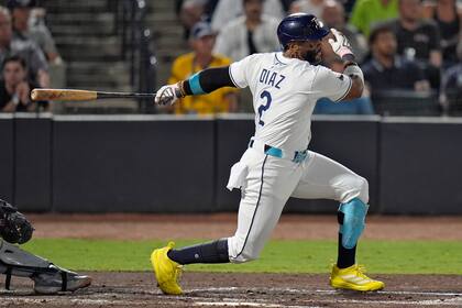 Yandy Díaz logra récord personal con 5 hits y Rays barren serie ante Marineros
