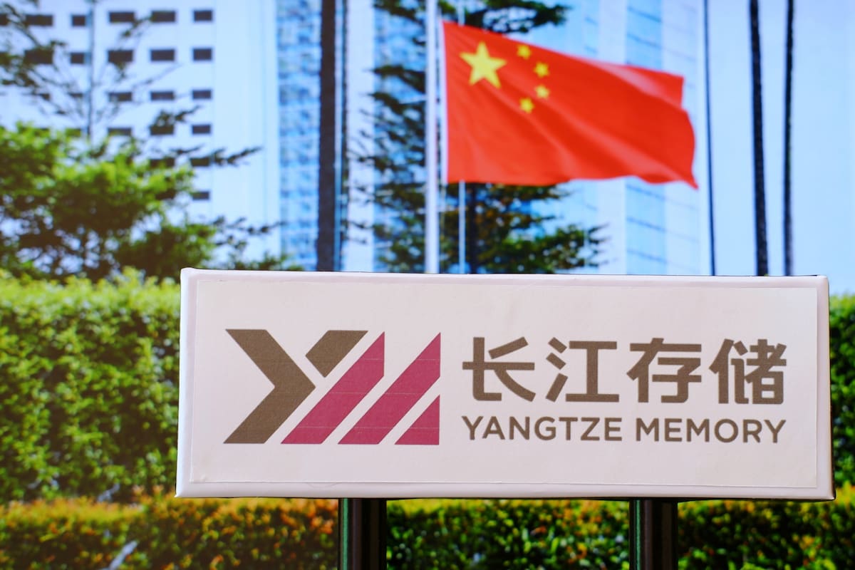 Yangtze Memory Technologies Co., Ltd. (YMTC) es un fabricante chino de semiconductores especializado en memoria flash 3D NAND. Fundada en julio de 2016 en Wuhan, China, la compañía se convirtió en el tercer mayor productor mundial de chips NAND