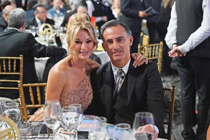 Yanina Latorre, nominada en la terna a Mejor Panelista, estuvo acompañada de su marido, Diego Latorre.