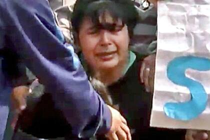 Yanina Pereyra, la madre de Sheila, derrumbada por el dolor
