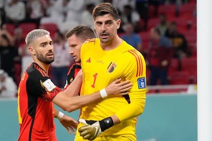 Yannick Carrasco y Thibaut Courtois, compañeros en el pasado en Atlético Madrid y también en la selección de Bélgica