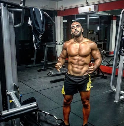Yassine Cheuko es un ex militar