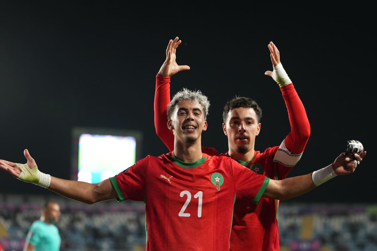 Yassir Zabiri (adelante), de la selección de Marruecos, festeja tras marcar ante Corea del Sur durante los octavos de final del Mundial sub20 ante Corea del Sur, el jueves 9 de octubre de 2025 (AP Foto/Andre Penner)