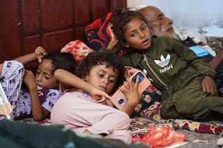 Los hutíes respaldados por Irán en Yemen anuncian nuevos ataques contra Arabia Saudita