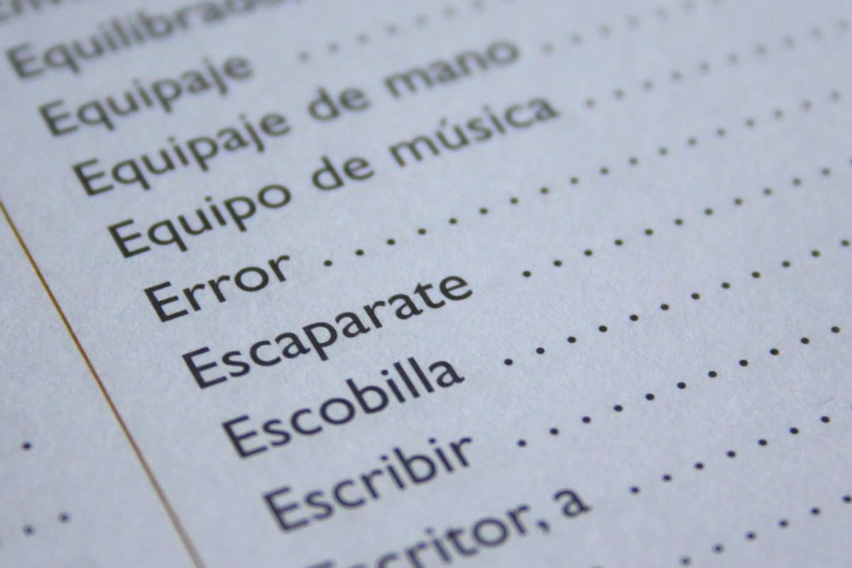 Yendo o llendo es una de las principales confusiones fonéticas