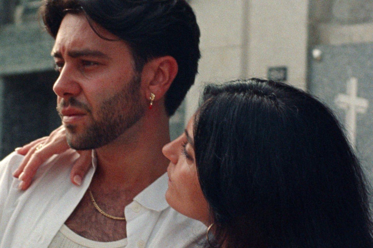 Yerai Cortés y La Tania, su pareja, en una escena del documental dirigido por C Tangana