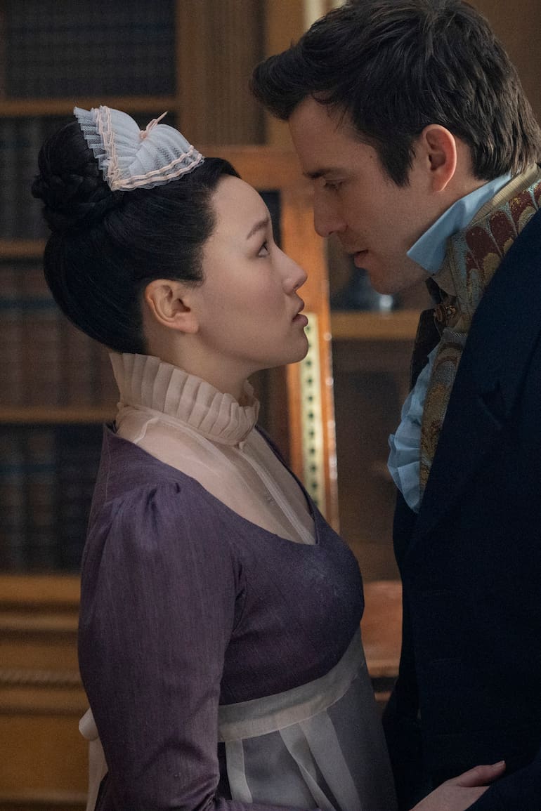 Yerin Ha y Luke Thompson en una escena de los últimos cuatro episodios de esta temporada de Bridgerton