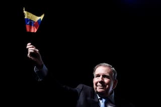 Yerno de líder opositor Edmundo González es excarcelado en Venezuela