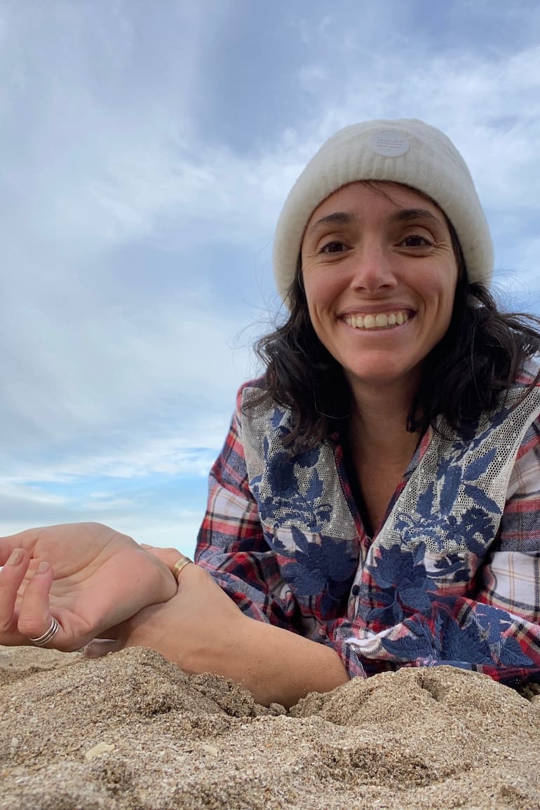 Yésica eligió comenzar una nueva vida en Pinamar junto a sus dos hijas.