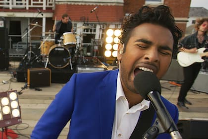 En Yesterday, su nueva película, Danny Boyle se imagina un mundo en el que sólo un ignoto cantautor conoce a los Beatles