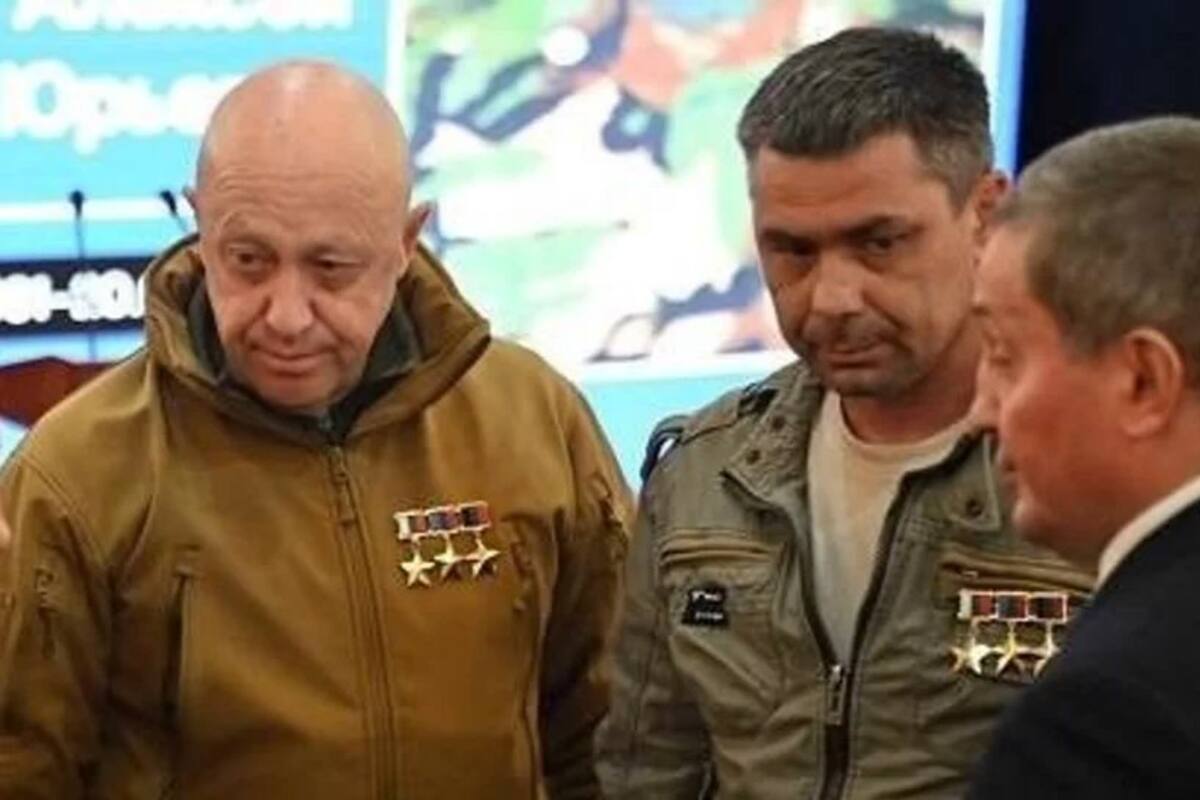 Yevgueni Prigozhin, que murió tras la sospechosa caída de la aeronave en la que viajaba, y Anton Elizarov, del Grupo Wagner