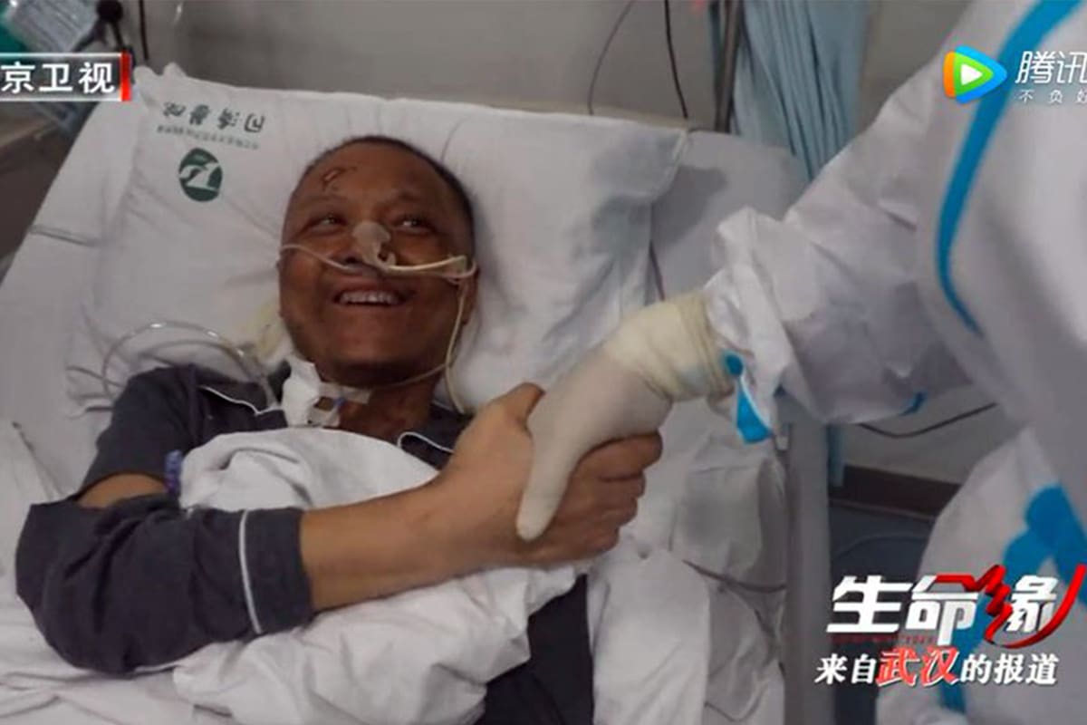 Yi Fan durante su internación, después de haber recibido el tratamiento con cloroquina.