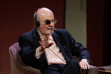 “Yo pensaba que ya estaba fuera de peligro", dijo hoy Rushdie en la presentación de sus memorias