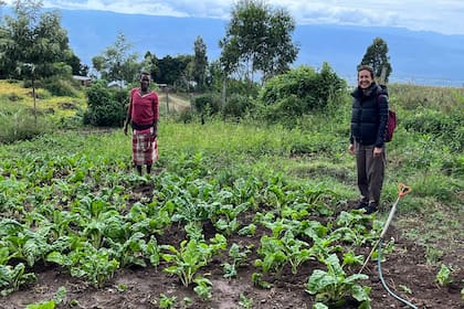 "Yo soy muy sociable, tengo muchos amigos en Argentina, y acá, después de cinco años, tengo una sola amiga de verdad, que es keniana, nació en Nairobi y tiene una cabeza muy abierta, pero después es muy difícil, por un tema de confianza. Ellos mismo lo dicen: no confían ni en su hermano, porque por dinero lo venden. En serio, saben que se pueden vender".