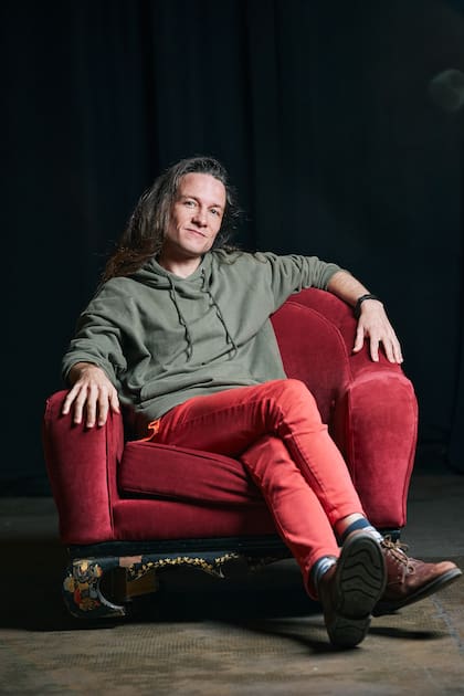 "Yo tengo un proceso personal con mi identidad que vengo trabajando, desarrollando, observando y poniendo en cuestión, que viene desde hace unos años", comenta Manu Fanego