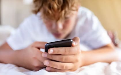 "Yo veo a un paciente durante 50 minutos a la semana, mientras que él puede estar escuchando a un influencer entre 10 y 15 horas semanales"