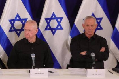 Yoav Gallant y Benny Gantz, miembros junto a Netanyahu del gabinete de guerra de Israel, han criticado a Netanyahu por no tener un plan para Gaza cuando termine el conflicto