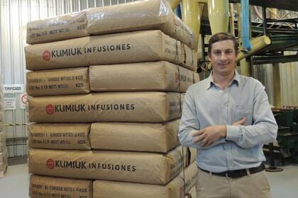 Yonathan klimiuk, productor de té, una de las economías regionales que podrán ingresar al esquema del dólar agro