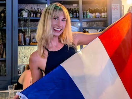 Young pasó cinco años en España, dos en Alemania y un año en Argentina y Brasil antes de establecerse en Francia