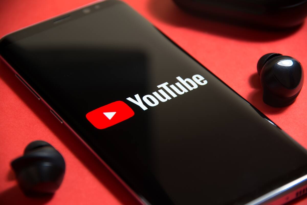 YouTube dice que borró más de 1 millón de videos con información falsa sobre el coronavirus desde febrero de 2020