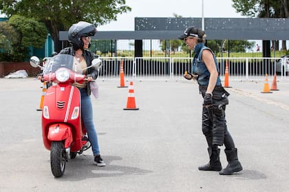YPF Elaion Moto y "Mujeres al mando" otorgan becas de entrenamiento en una clínica de motos para quienes no tienen experiencia