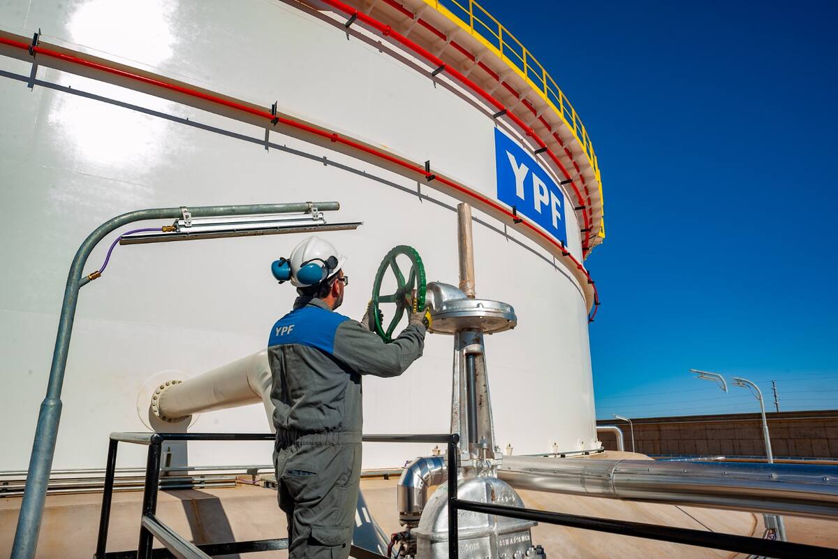 YPF vendió las acciones de su filial fabricante de lubricantes en Brasil