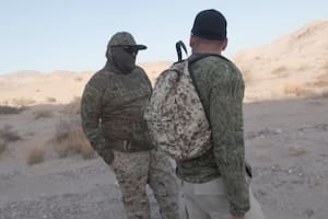 Yulay, el youtuber comparte cómo es cruzar el desierto desde México para llegar a Estados Unidos y, además de decir cuánto cuesta, advierte sobre un peligro