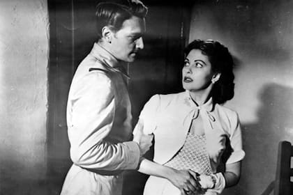 Yvonne De Carlo y Carlos Thompson en Fort Algiers