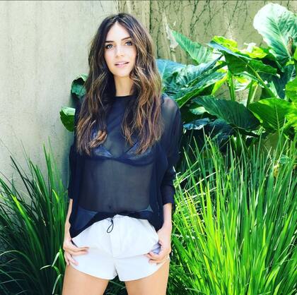 Para hacerle frente al calor y minutos antes de meterse a la pileta, Zaira compartió su look de remera de red y short en con sus seguidores en las redes sociales