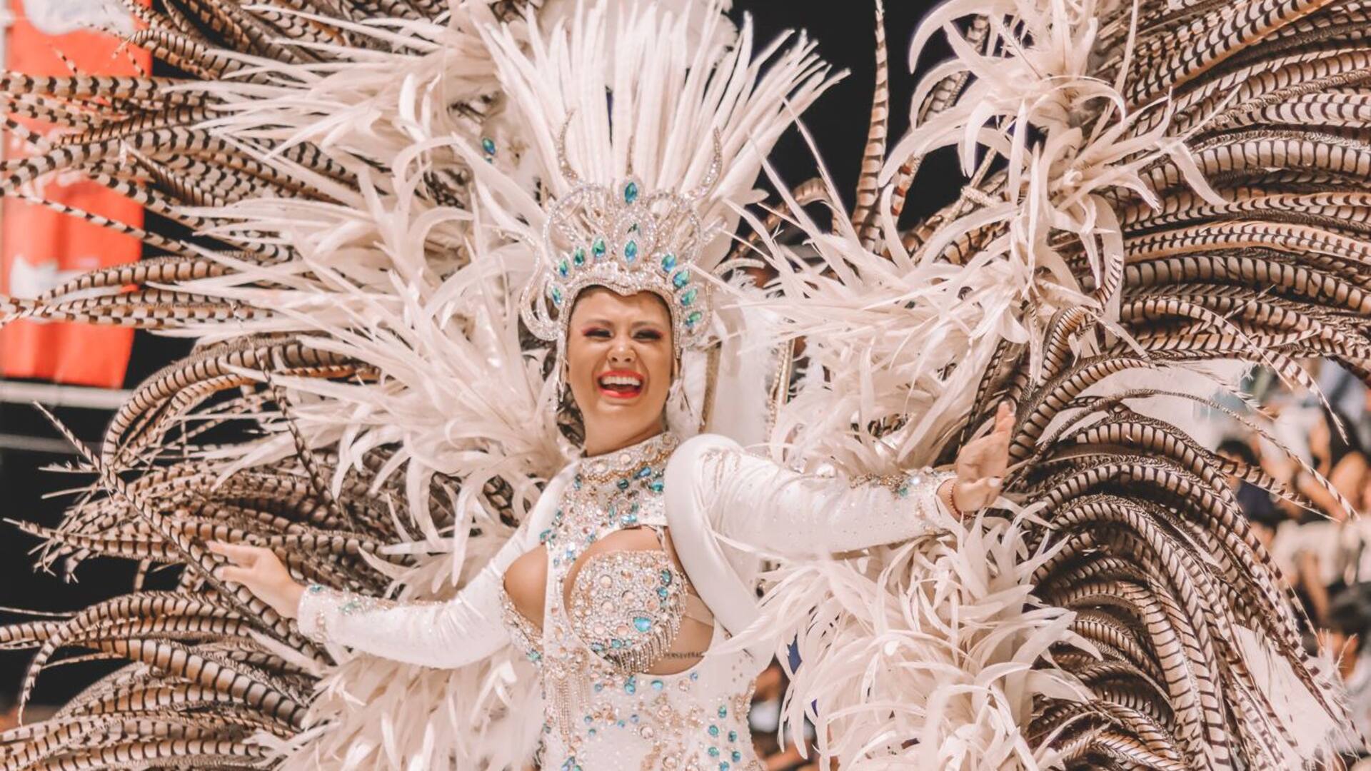 Zaira Contavalle es embajadora de la comparsa Bella Samba, fundada por su padre. “Desde la panza estoy en el carnaval”, cuenta con orgullo.