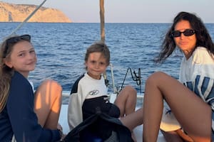 Zaira Nara en Ibiza: a puro chapuzón, mates y gastronomía de lujo con sus hijos Malaika y Viggo