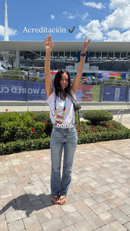 Zaira Nara también se mostró contenta porque ya tiene su acreditación para la cobertura del Mundial