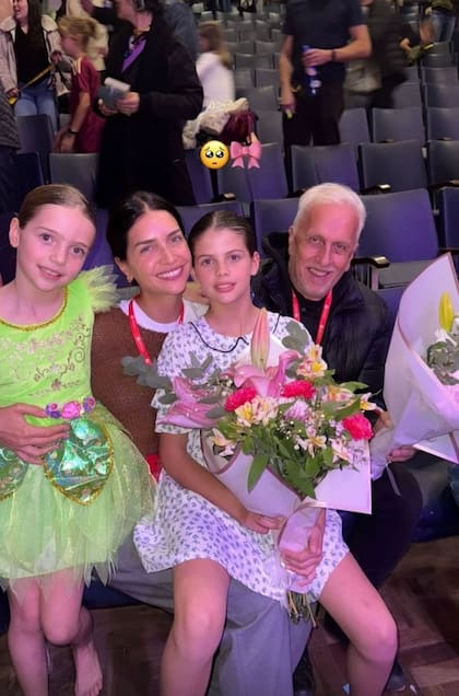 Zaira y Andrés Nara quedaron al cuidado de Francesca e Isabella (Foto: Instagram @zaira.nara)